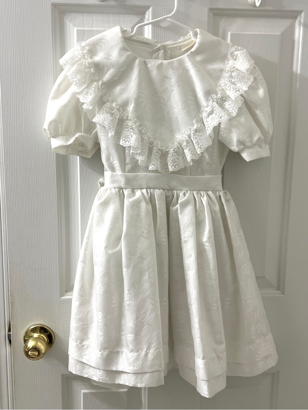 Little Princess Girls Vintage Satin White Ruffled Lace Collar Dress Size 7